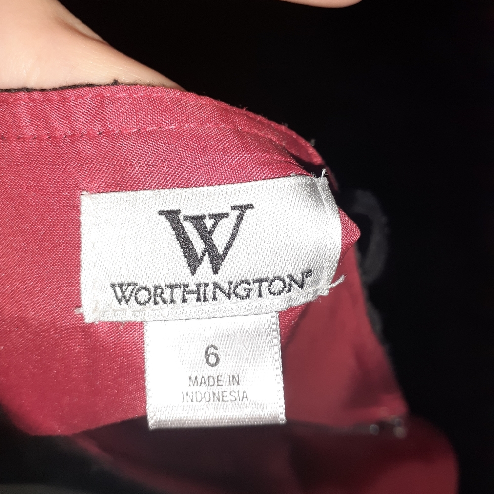 Black lace, red underskirt size 6 brand Worthington